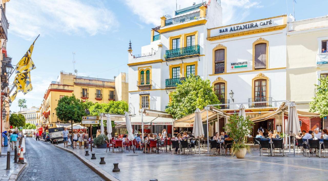 Apartamentos Sta María La Blanca Sevilha Exterior foto